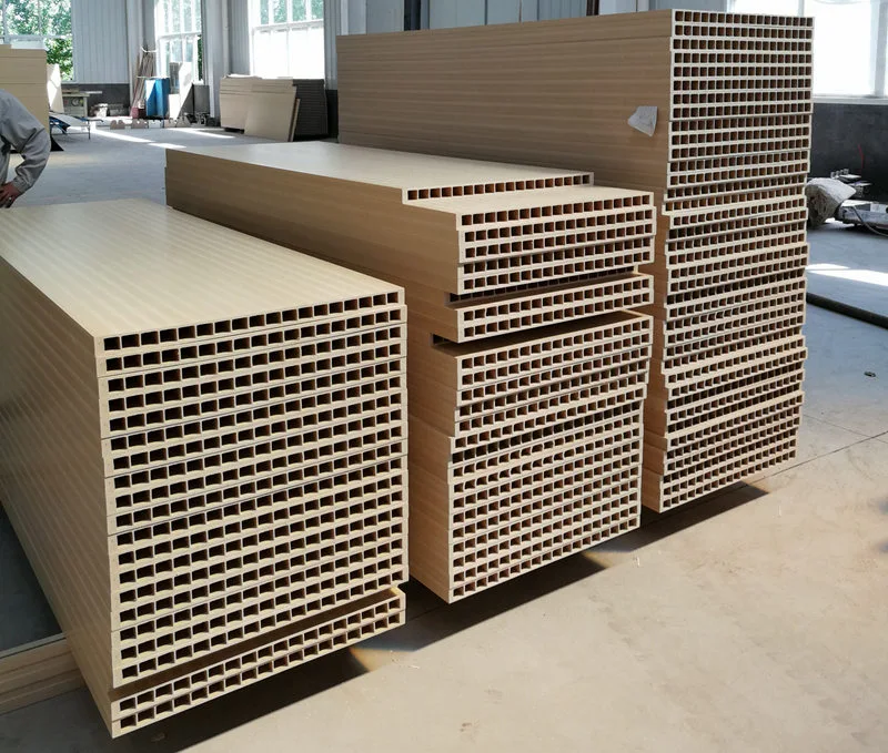 ​Ποια πλαστικά υλικά είναι κατάλληλα για την κατασκευή πόρτας WPC;