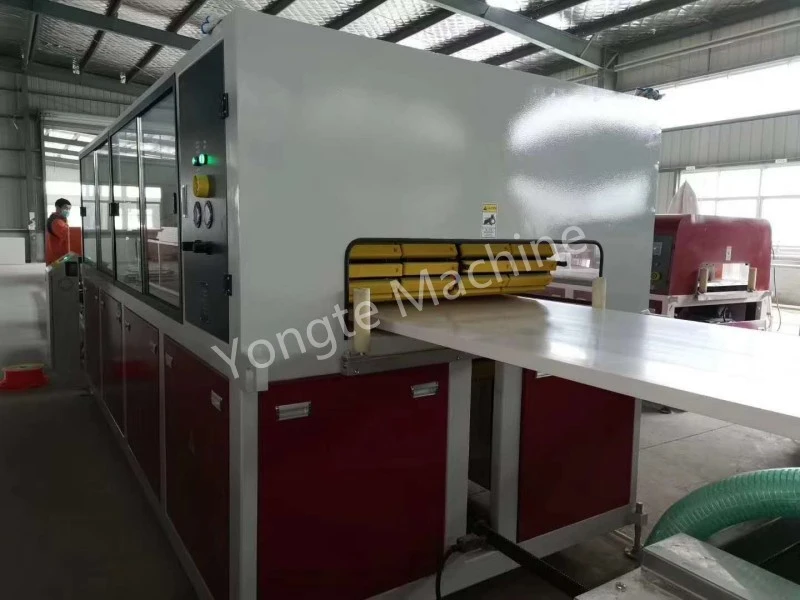Μηχανή κατασκευής πορτών PVC από Μπαγκλαντές