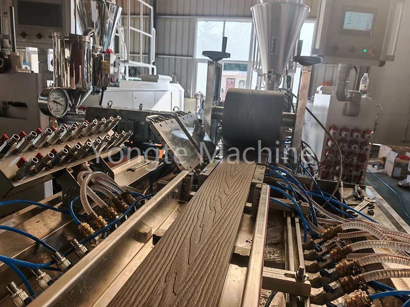 Μηχάνημα Μετατρέψτε το Plastic Watage σε προφίλ WPC