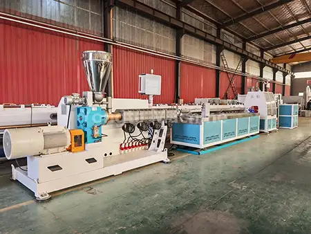 Μηχανή κατασκευής προφίλ PP